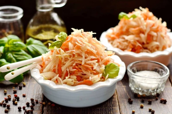 Изображение к статье: Тайны ферментации: врач рассказала, почему зимой мы тянемся к квашеной капусте