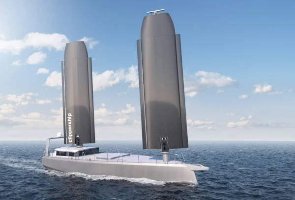 Изображение к статье: В США готовят к спуску на воду беспилотный грузовой корабль с парусами-крыльями