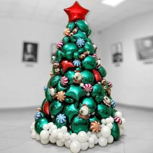 Без стресса и сквозняков: эксперт выделил 5 ошибок при установке новогодней елки