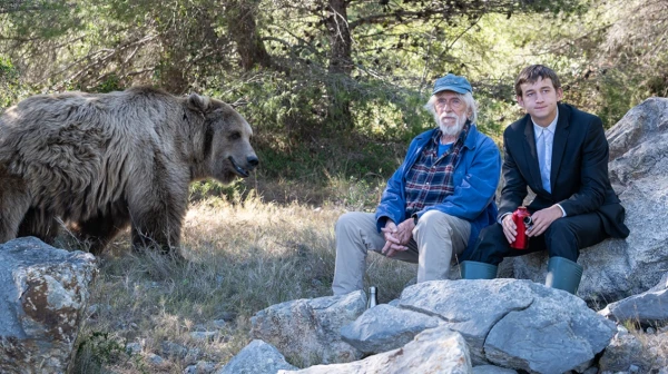 Изображение к статье: Кадр из фильма «Человек, который видел медведя, который видел человека», режиссер Пьер Ришар.