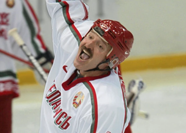 «Бей своих, чтобы чужие боялись»: Александра Лукашенко опрокинули навзничь