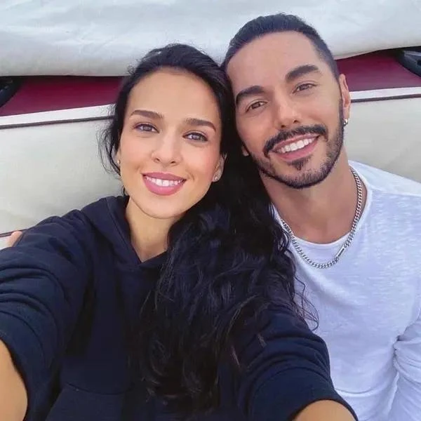 Изображение к статье: Артист с бывшей супругой Анной Девочкиной.