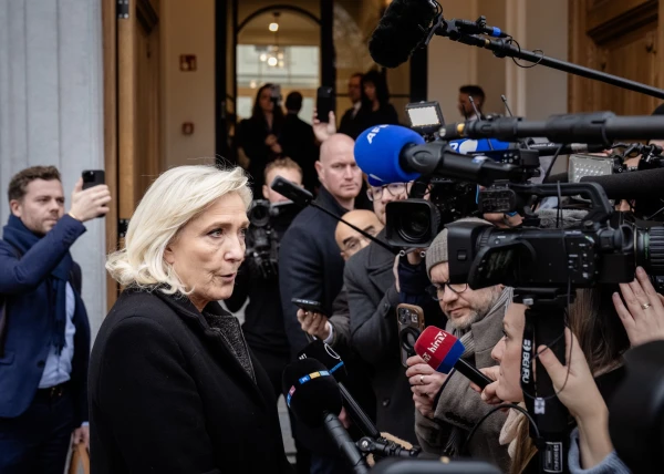 Марин Ле Пен посетит похороны Брижит Бардо, Эммануэль Макрон - нет