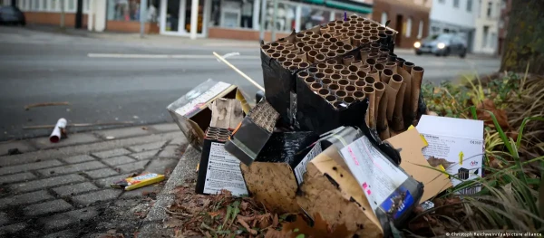 В Германии пиротехнику используют для нападения на полицейских, требуют скорых судов