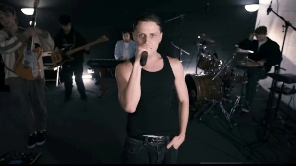 Молодой и перспективный.