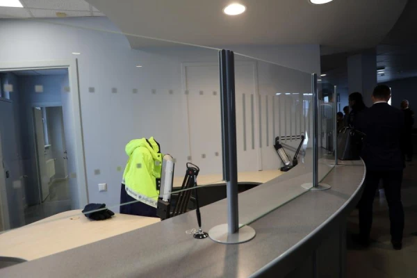 Полиция ищет различных инспекторов. Какую зарплату обещают