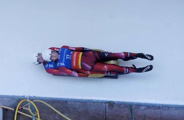 Изображение к статье: Серебряные сани: латвийские спортсмены примчались на пьедестал этапа Кубка мира в Сигулде