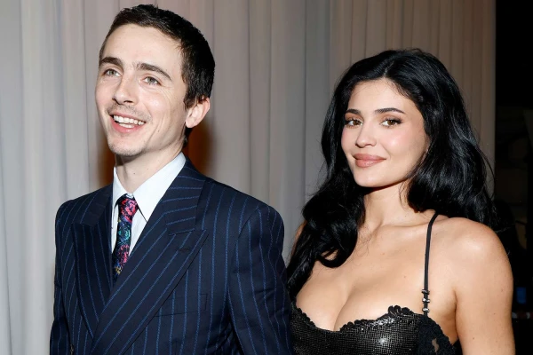 Изображение к статье: Тимоти Шаламе откровенно признался в любви Кайли Дженнер на Critics Choice Awards