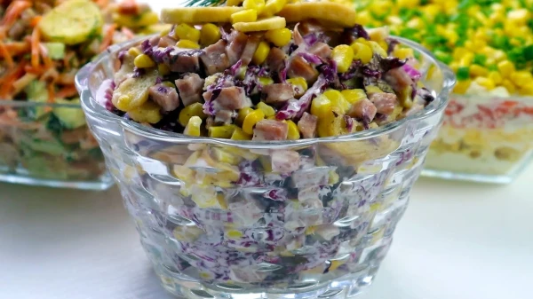 Изображение к статье: Салат «Три стакана»: необычное сочетание ингредиентов, которое всегда удаётся