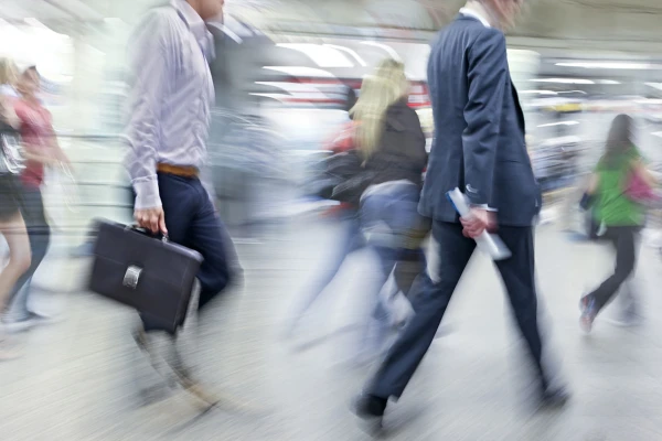 Изображение к статье: Быстрая походка и характер: что психологи говорят о людях, которые всегда спешат