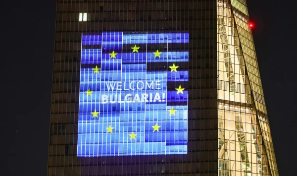 Изображение к статье: В Болгарии хаос после введения евро: цены взлетели, мошенники пользуются «золотой возможностью»