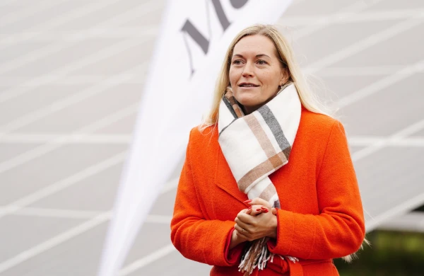 Изображение к статье: Председатель Адажской краевой думы Микелсоне подала в отставку, не добившись поддержки депутатов