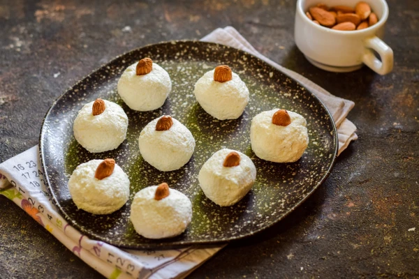 Изображение к статье: Вкусный и полезный творожный десерт а-ля «Рафаэлло»