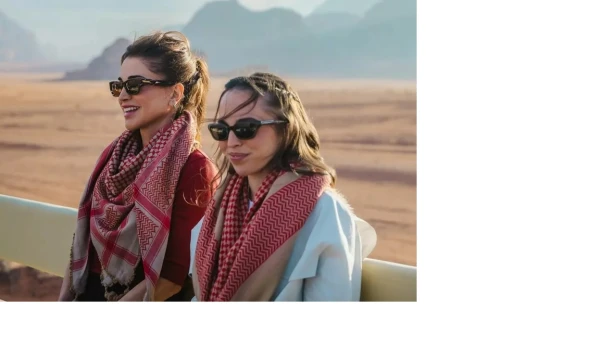 Изображение к статье: Самая красивая королева мира в свои 55 удалилась в пустыню