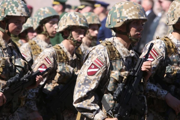 Началась подготовка добровольцев по программам земессаргов и офицеров запаса