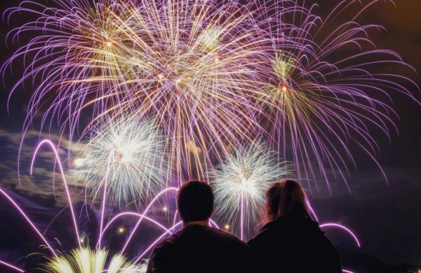 «Угроза безопасности!» После событий Нового года в Латвии призвали запретить пиротехнику