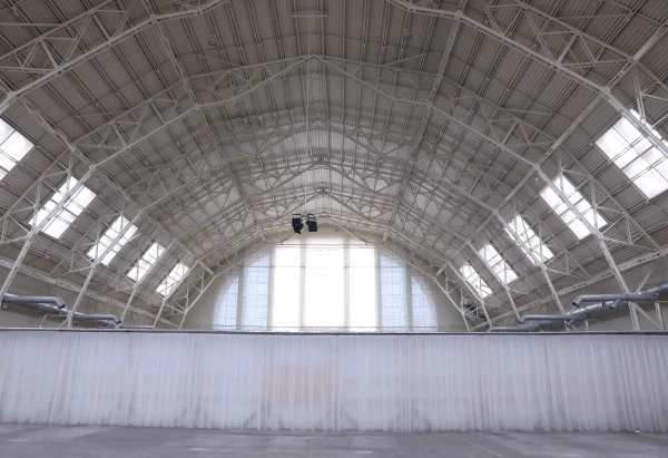 В думе хотят использоваьть мясной павильон рынка как магнит для молодежи. Но сначала укрепят крышу