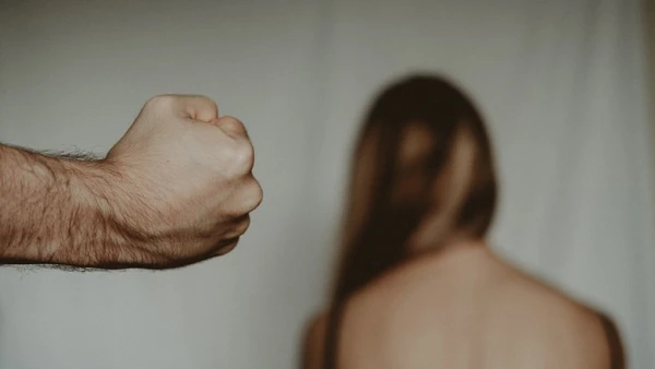 Изображение к статье: Негодяй терроризировал свою сожительницу.