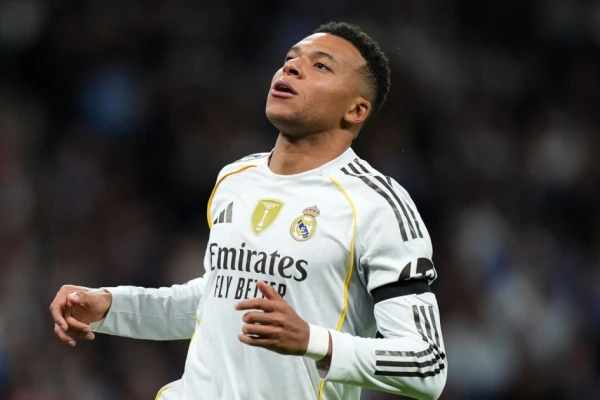 Мбаппе начнёт финал Суперкубка с «Барселоной» на скамейке запасных