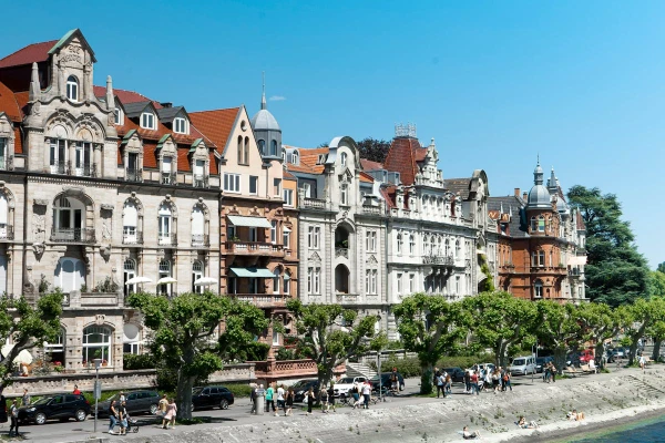 В историческом жилом фонде - неподъемные цены.