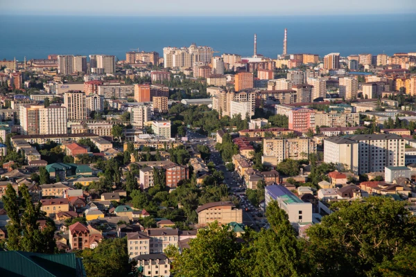 Изображение к статье: Город на берегу Каспийского моря стремительно растет.