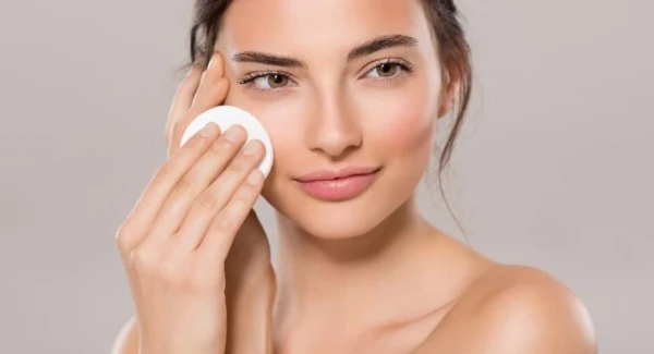 «Чистая кожа» - значит здоровая? Честный ответ косметолога