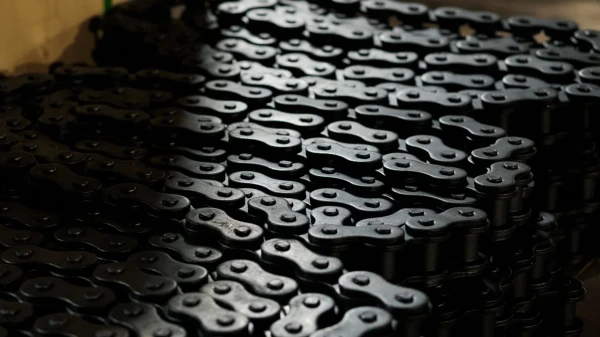 Нечего терять, кроме цепей - один из старейших заводов Латвии - банкрот