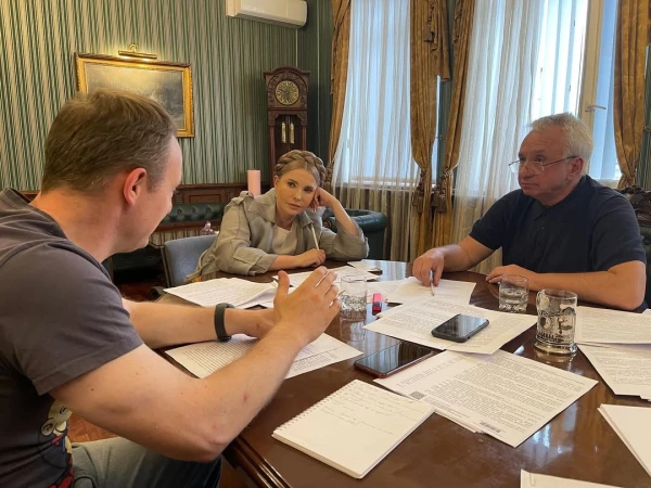 Изображение к статье: Экс-премьера Украины Тимошенко подозревают в даче взятки