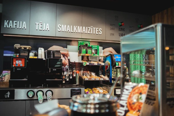 Изображение к статье: Сеть АЗС больше не планирует искусственно снижать цены на кофе