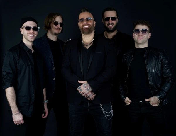 Андрис Кивич и группа Z-Scars возвращаются с юбилейным туром по городам Латвии