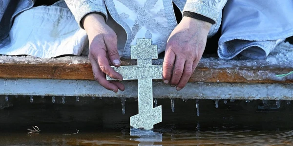 Самое время очиститься от грехов: православные отмечают Крещение Господне