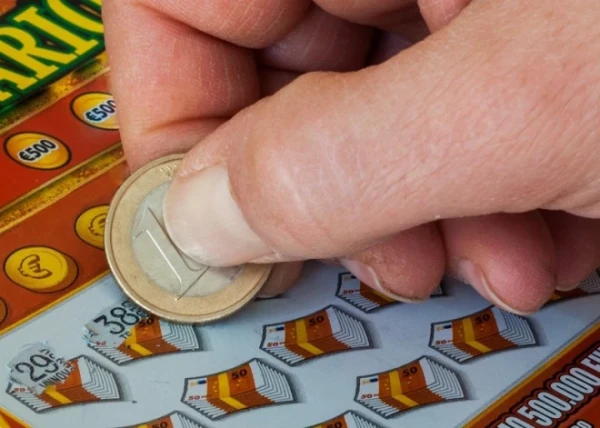 Лег спать, не дочистив лотерейный билет: как инженер из Риги едва не проспал 150 000 евро