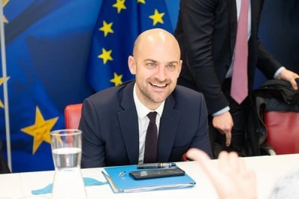 Изображение к статье: Глава МИД Франции: европейцы способны защитить свою территорию от любой угрозы