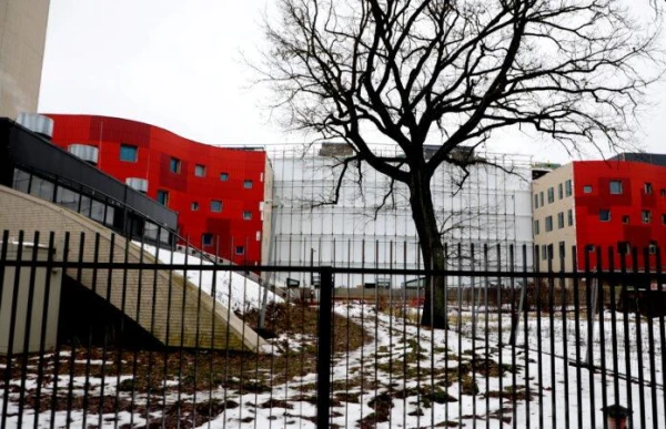 Изображение к статье: Ночью в больнице Риги тушили пожар: жертв нет, эвакуация была