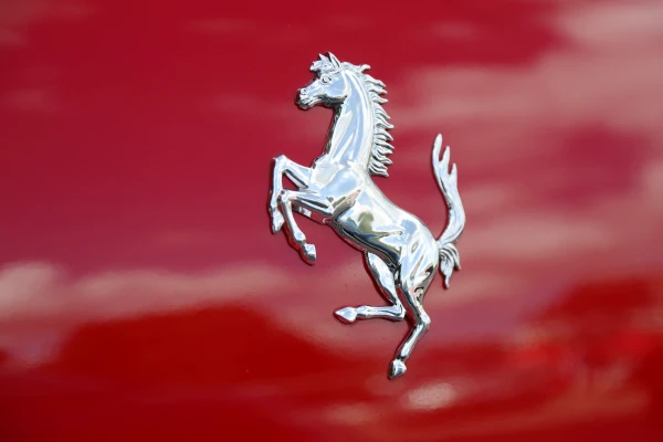 Изображение к статье: Ferrari, Bentley и Lamborghini: латвийцы покупают все больше люксовых машин