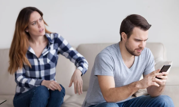 Когда прошлый брак не отпускает: что значит дружба с бывшей женой