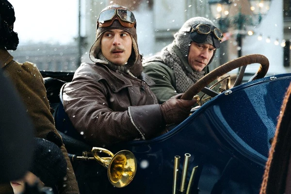 Вышел тизер-трейлер фильма «Битва моторов» с Иваном Янковским и Юрой Борисовым