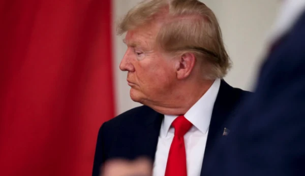 Трамп отказался ехать на предложенный Макроном саммит с участием России