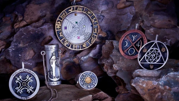 Изображение к статье: Талисманы для каждого знака Зодиака: как выбрать оберег по дате рождения