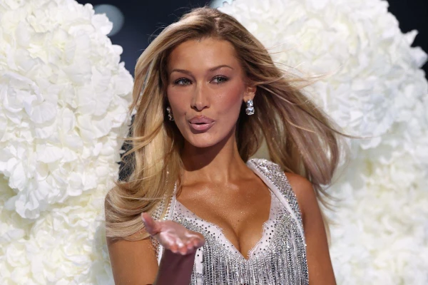 Белла Хадид обрушилась с критикой на Dolce & Gabbana