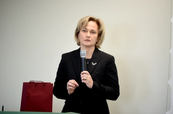 Изображение к статье: Главный вызов демократии в Латвии — отчуждённость граждан от власти, - судья Суда ЕС