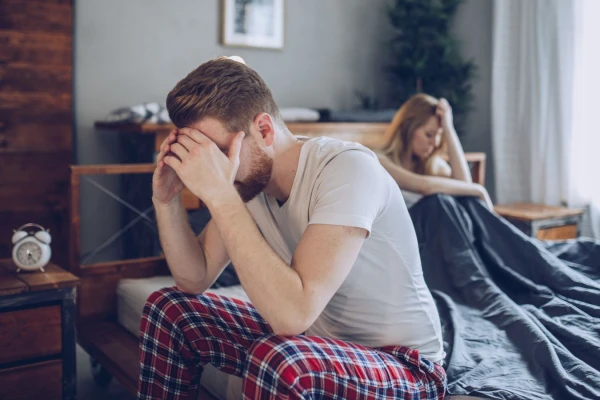 Когда любовь ранит: 9 тревожных сигналов токсичных отношений