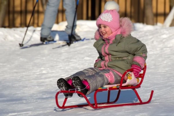 Как долго можно гулять с ребенком на улице в мороз?