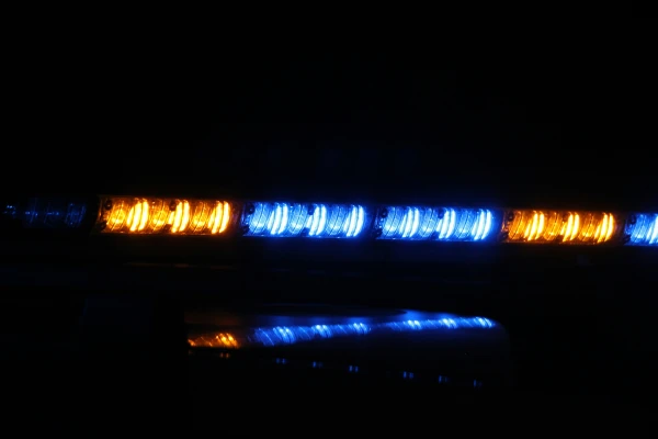 Пострадали три полицейских, разбиты две BMW – авария на мосту в Риге