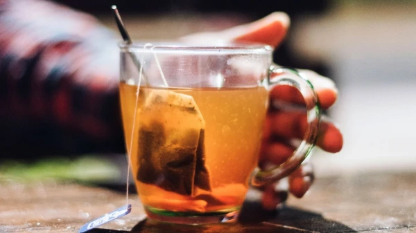 Изображение к статье: Врач оценил эффективность чайных пакетиков при лечении глаз