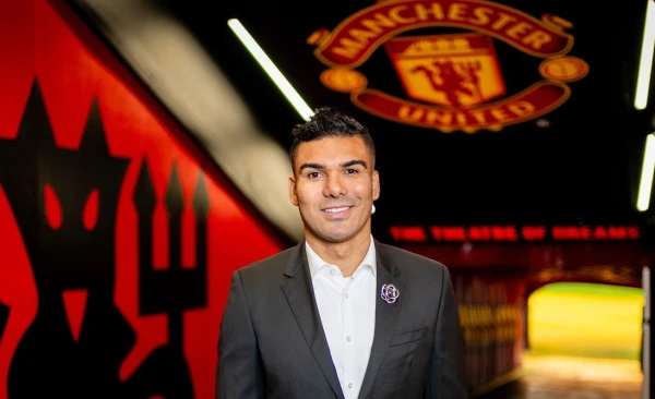 Названы причины ухода Каземиро из «Манчестер Юнайтед»