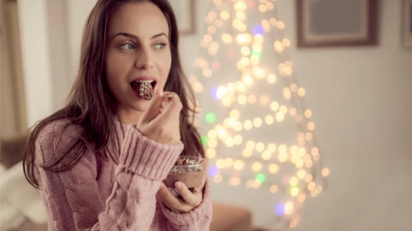 Изображение к статье: Как холод влияет на аппетит: учёные объяснили, почему зимой тянет на жирное