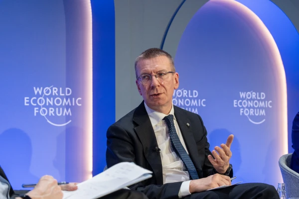 Изображение к статье: Президент Латвии оценил риск вторжения РФ, рассказал о деликатной ситуации с местными русскими и оценил свою тягу к алкоголю