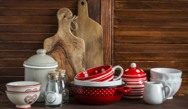 Изображение к статье: Что нельзя одалживать даже близким: народные приметы о деньгах, здоровье и удаче