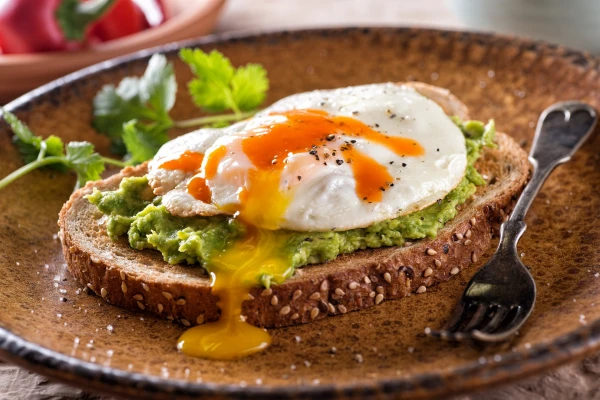 6 идей полезных завтраков, которые готовятся за пять минут